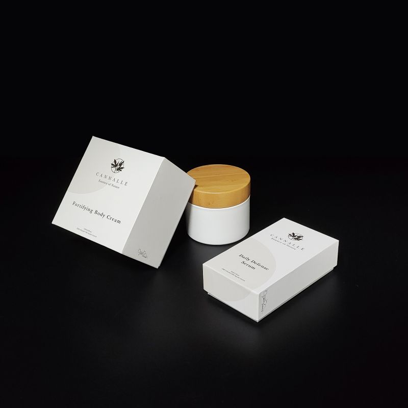 에바 폼 트레이 및 프리미엄 마감 HP017을 갖춘 골드 포일 로고 강성 향수 선물 상자